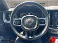 VOLVO XC60 B4 (d) AWD Geartronic R-design