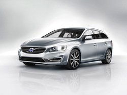 VOLVO V60 (2010) V60 D2 Geartronic Business