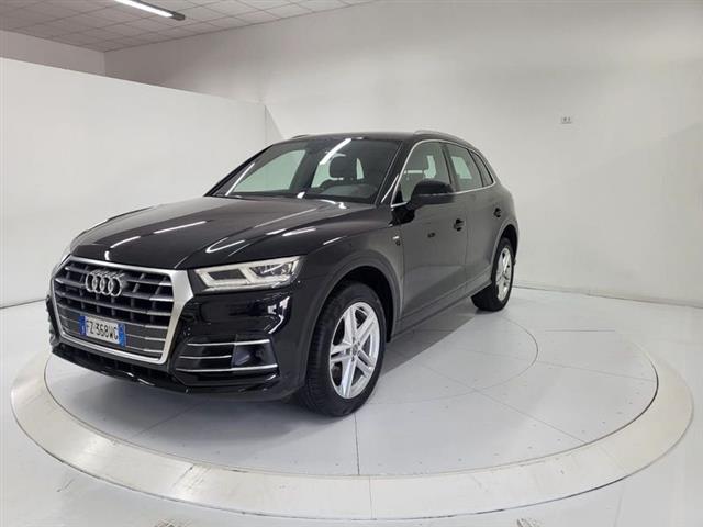 AUDI Q5 40 TDI quattro Sport