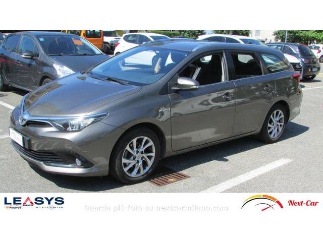 TOYOTA AURIS 1.8 Hybrid Lounge