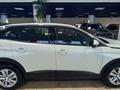 PEUGEOT 3008 BlueHDi 130 S&S EAT8 Active Business