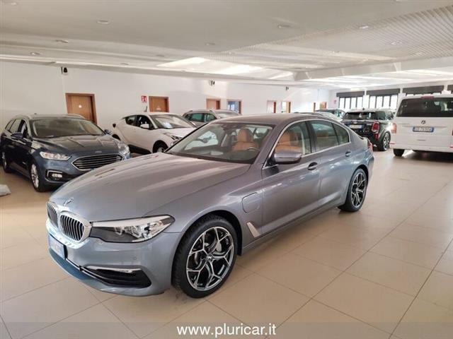 BMW SERIE 5 530e Business