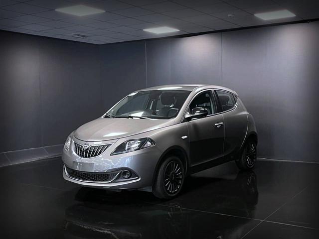 LANCIA YPSILON 1.0 FireFly 5 porte S&S Hybrid Ecochic Silver