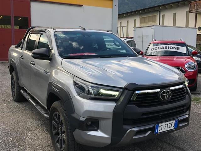 TOYOTA Hilux 2.8 D4-D INVINCIBLE 150Kw