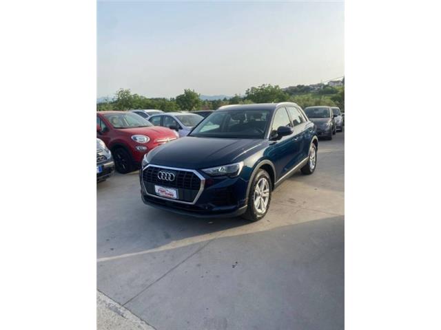 AUDI Q3 35 2.0 tdi Business s-tronic