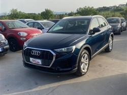 AUDI Q3 35 2.0 tdi Business s-tronic