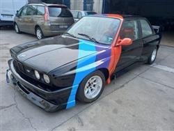 BMW SERIE 3 is 2 porte