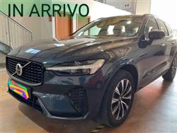 VOLVO XC60 B4 (d) AWD automatico Plus Dark