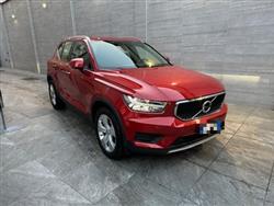 VOLVO XC40 D3 AWD Geartronic Momentum