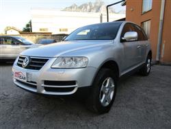 VOLKSWAGEN TOUAREG 2.5 R5 TDi Tiptronic 4x4 * 75.000 KM REALI *