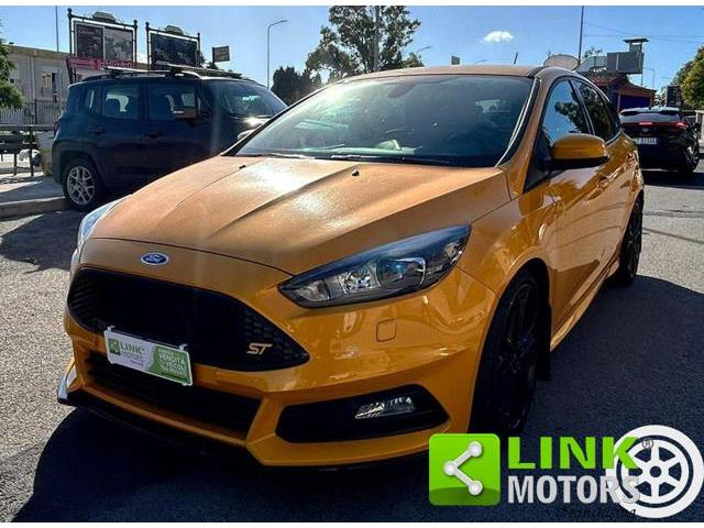 FORD FOCUS 2.0 EcoBoost 250 CV ST3