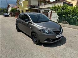 LANCIA YPSILON 1.0 FireFly 5 porte S&S Hybrid Ecochic Silver