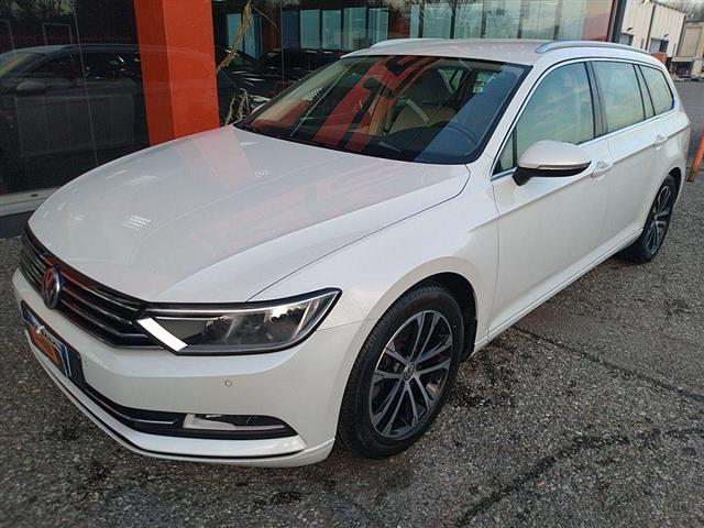 VOLKSWAGEN Passat Variant Passat Var. 1.6 TDI DSG Comfortline BMT