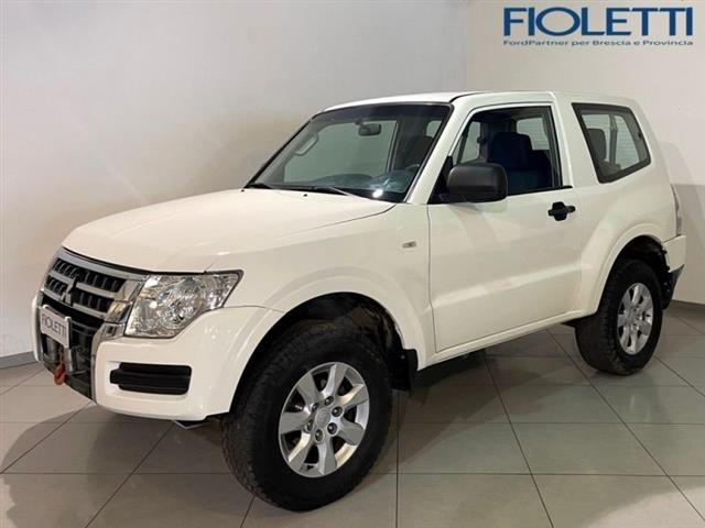 MITSUBISHI PAJERO 3.2 DI-D 16V aut. 3p. Intense DPF