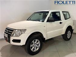 MITSUBISHI PAJERO 3.2 DI-D 16V aut. 3p. Intense DPF