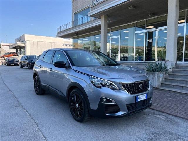 PEUGEOT 3008 BlueHDi 130 S&S Business