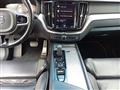 VOLVO XC60 B5 AWD Geartronic R-design