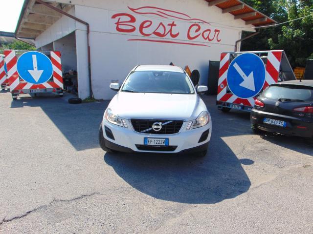 VOLVO XC60 2.0 d4 (d3) Summum