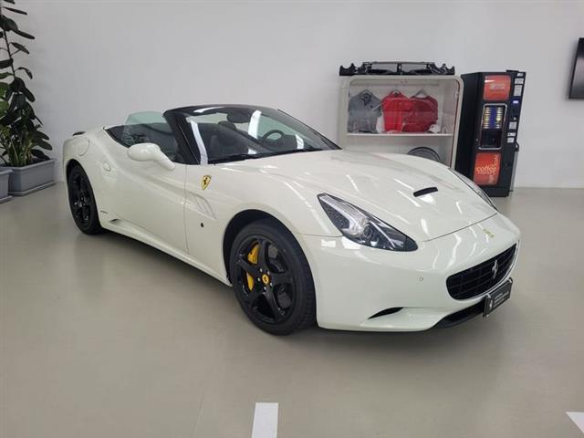 FERRARI CALIFORNIA DCT