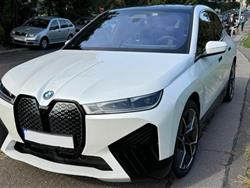 BMW iX xDrive50 Pacchetto Sportivo