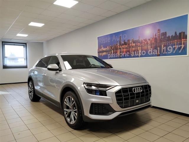 AUDI Q8 45 TDI quattro tiptronic Sport