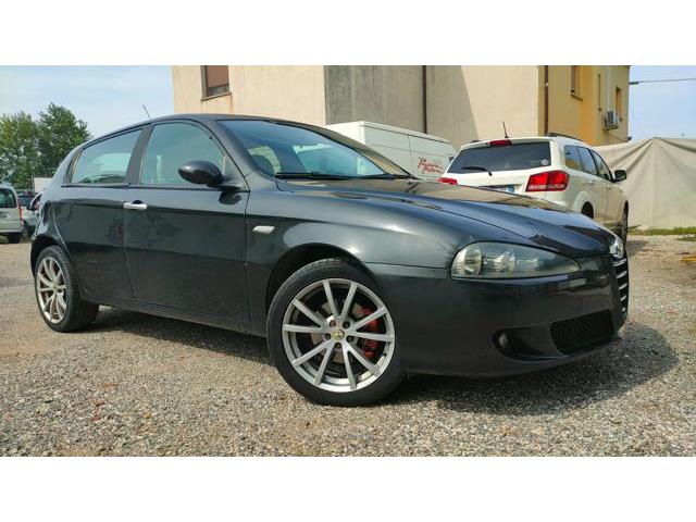 ALFA ROMEO 147 1.9 JTD (120) 5 porte Distinctive