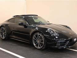PORSCHE 911 Carrera 4S